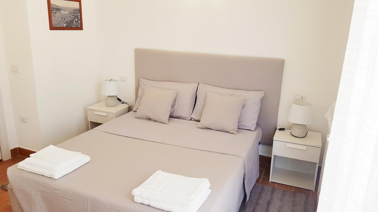 B&B Bell'Alba Santa Teresa Gallura Eksteriør billede